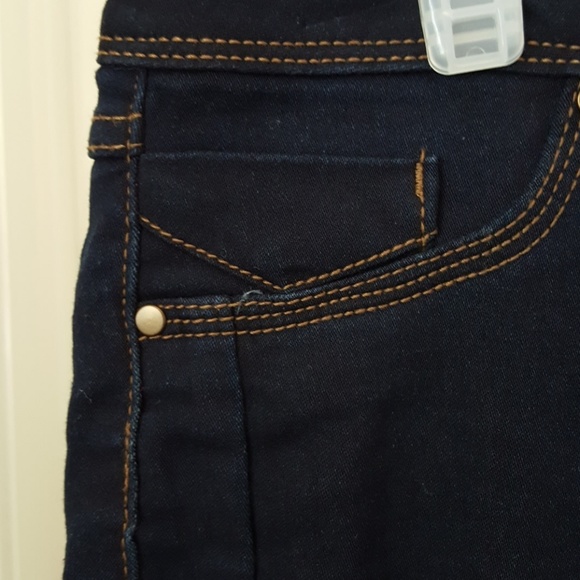 Jeans - Picture 2 of 6